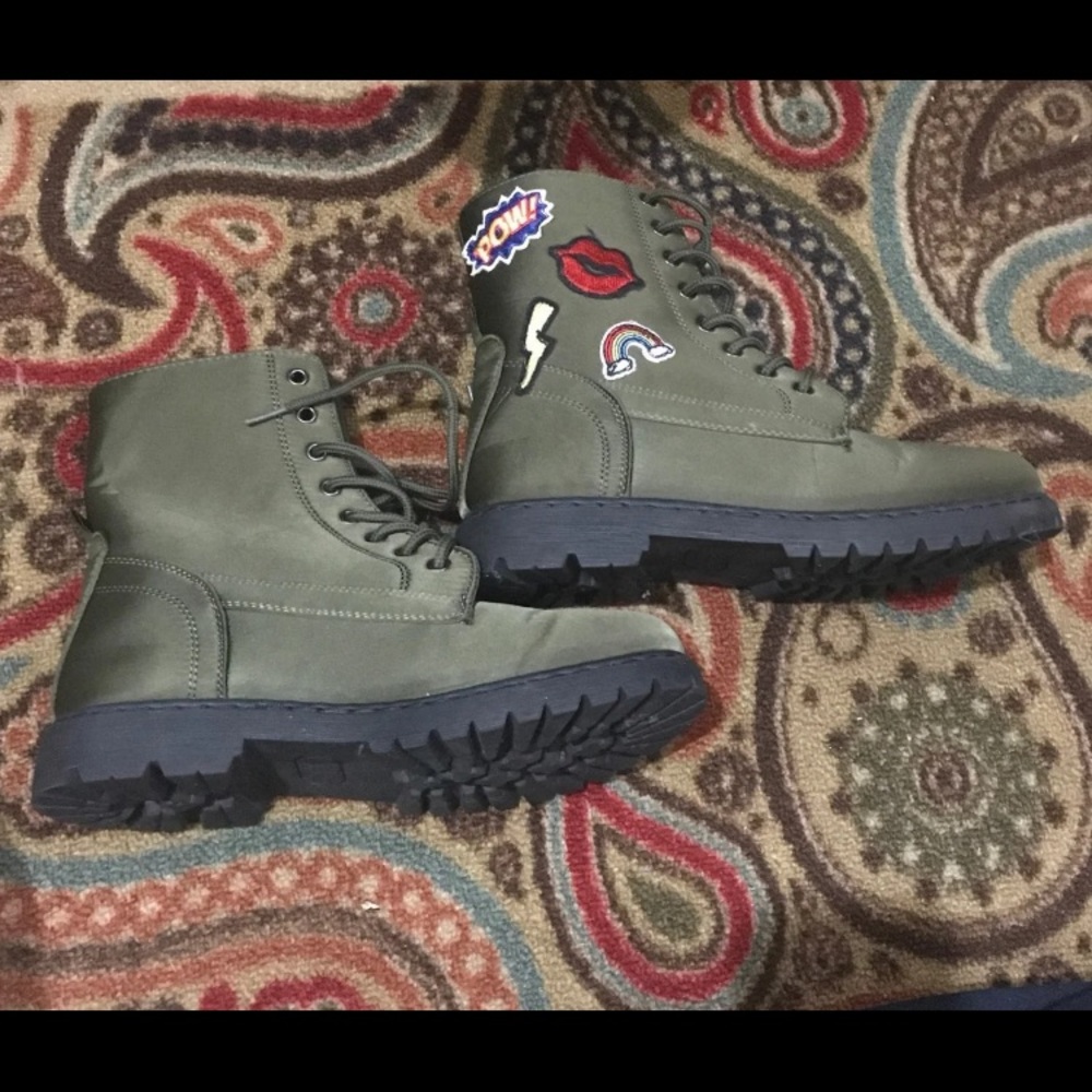 Etc love Oliver green lace up booties -7/8 size - Picture 4 of 12
